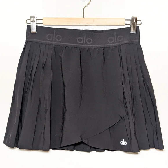 Alo Aces Sport Skort In Black - Picture 5 of 13